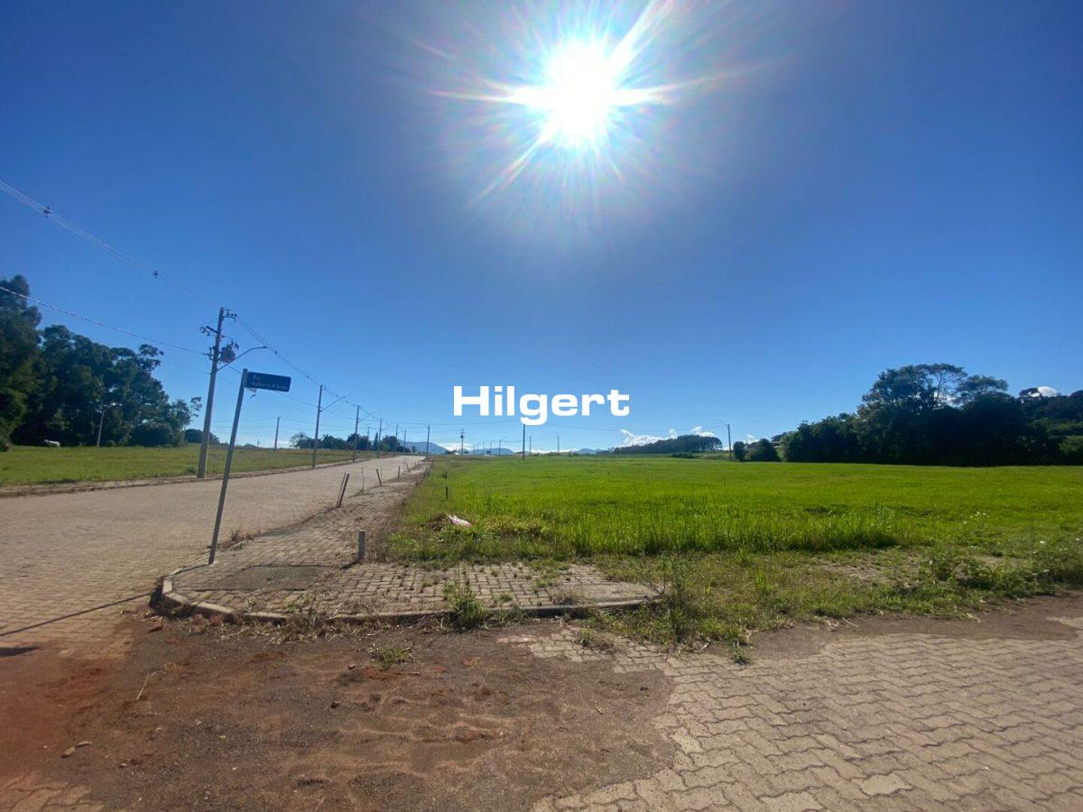 Terreno de esquina no Loteamento Colina do Campo, em São Caetano