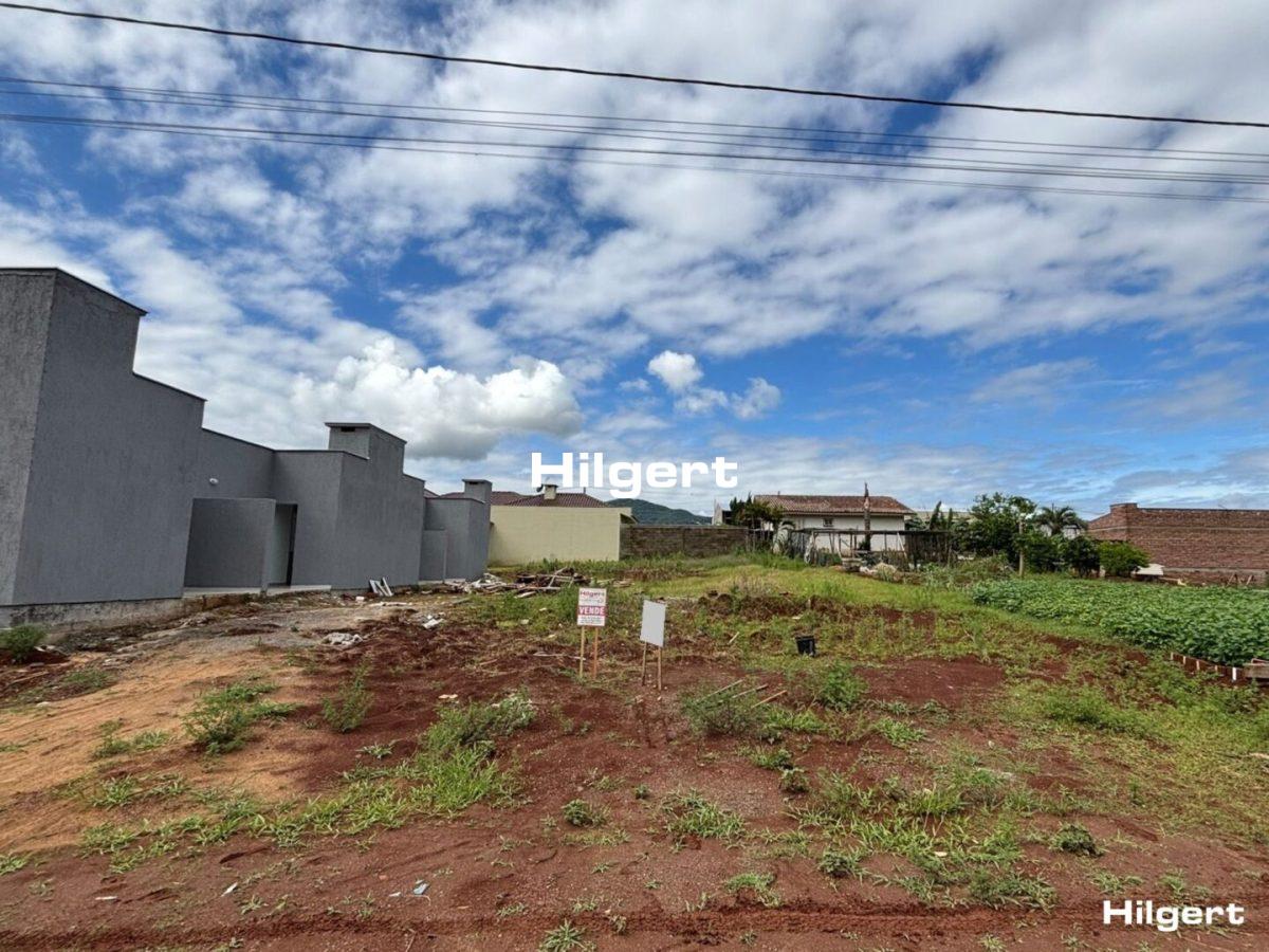 Terreno de 360m² no Bairro Dom Pedro II