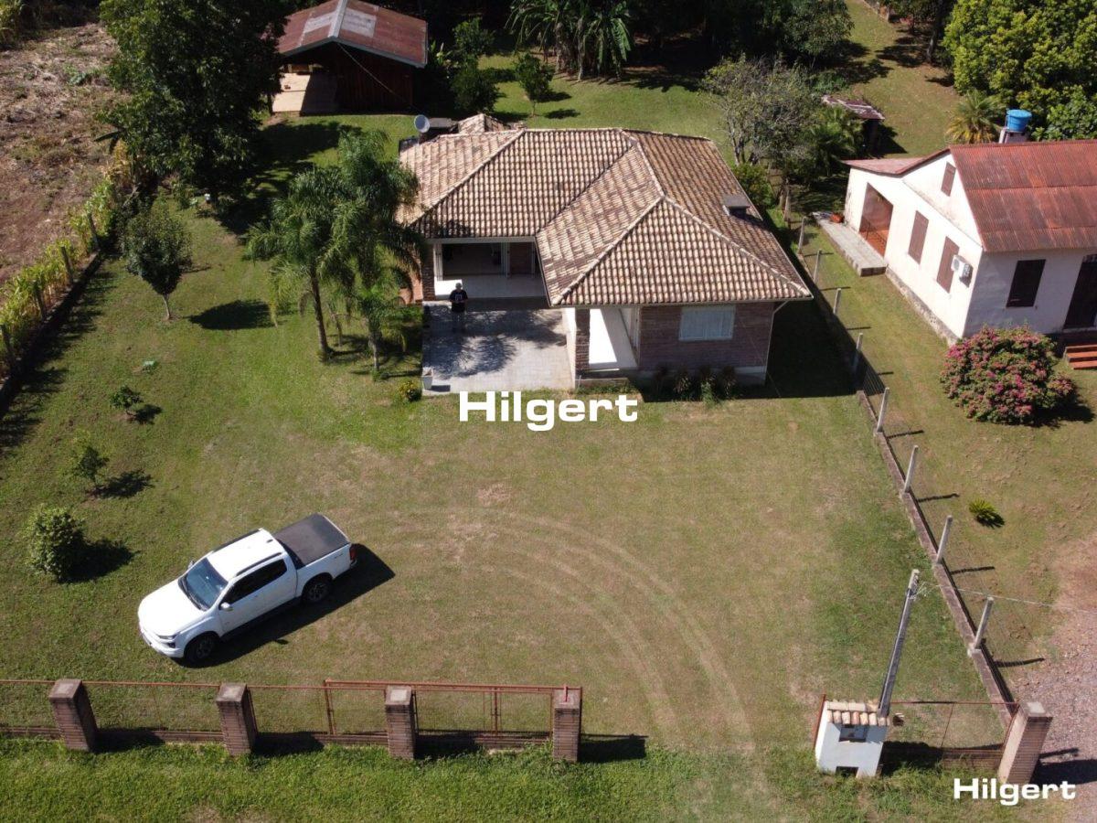 Área de terras de 2,9 hectares e casa mobiliada em Palmas