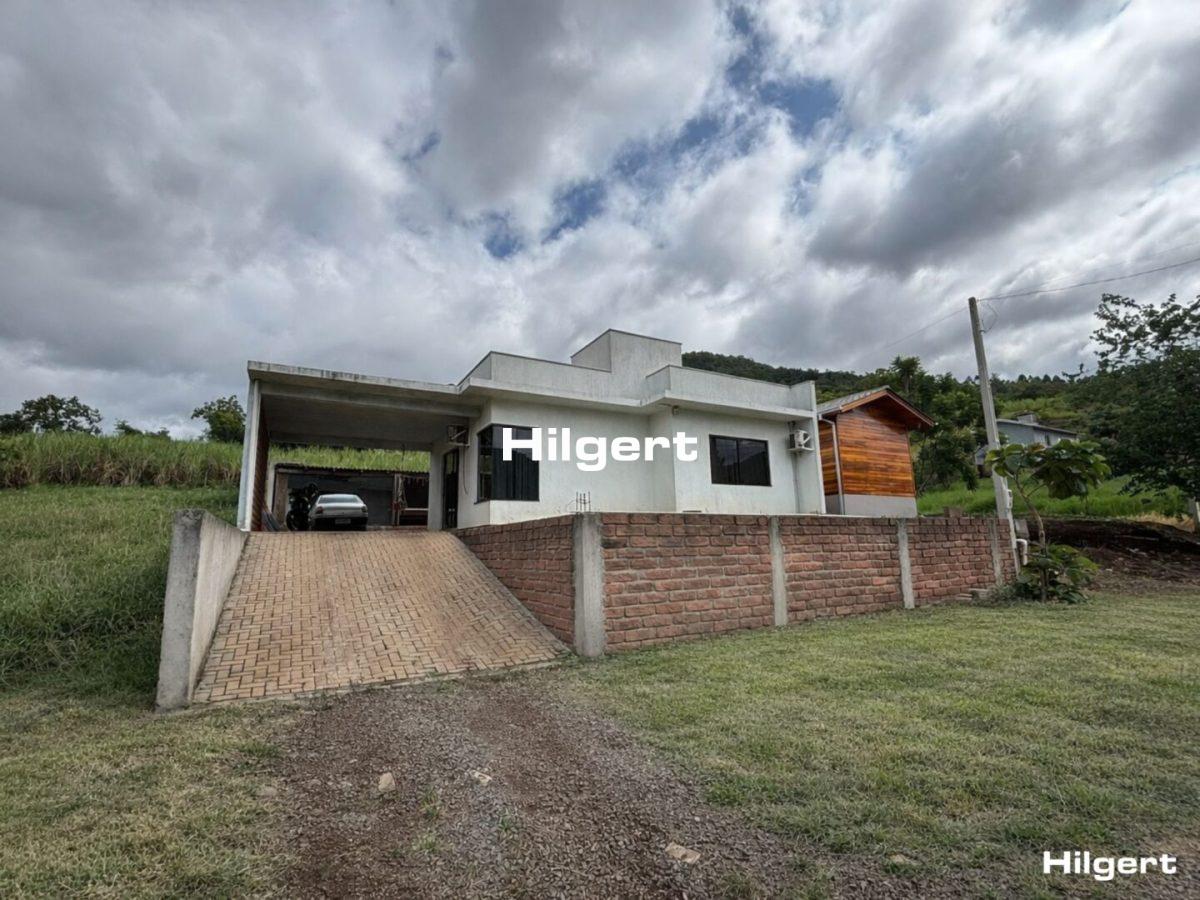Casa semimobiliada e com 02 dormitórios – Palmas