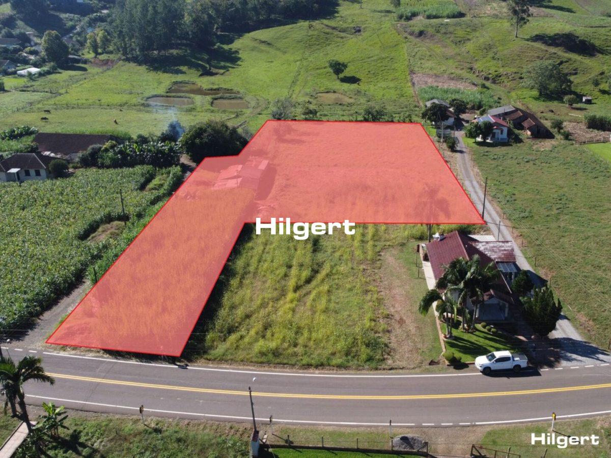 Área de terras com 5.702,00m² em Travesseiro