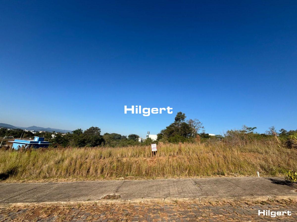 Terreno de 360m² pronto para construir