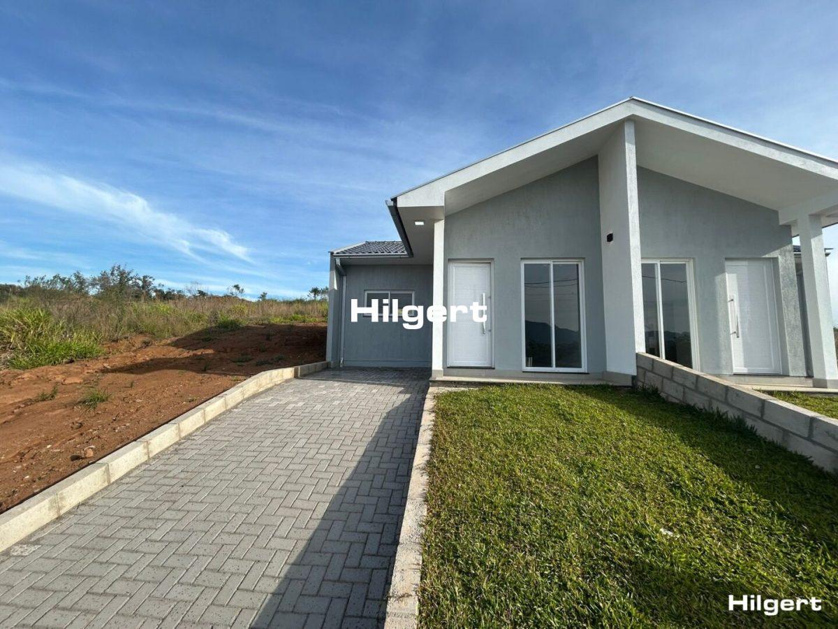 Casa nova com 02 dormitórios – Bairro Medianeira