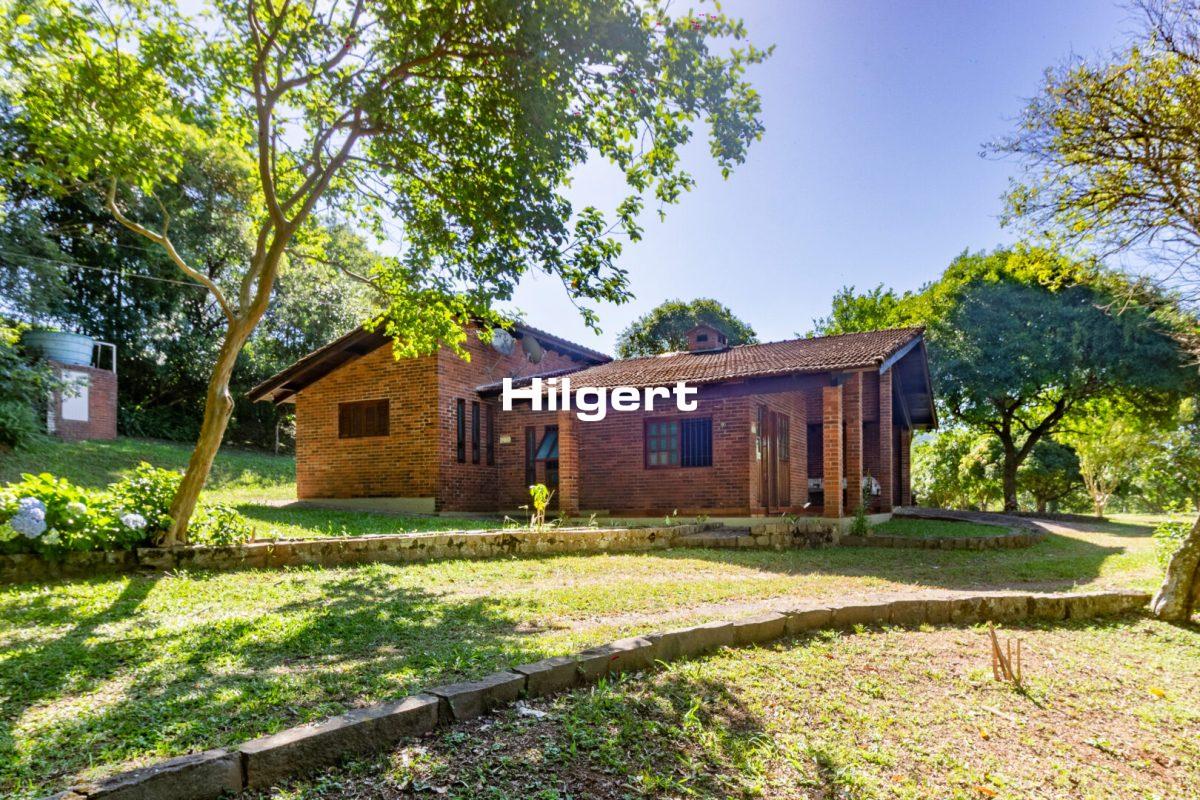 Área de terras com 2,8ha + 02 casas na Estrada do Morro Gaúcho