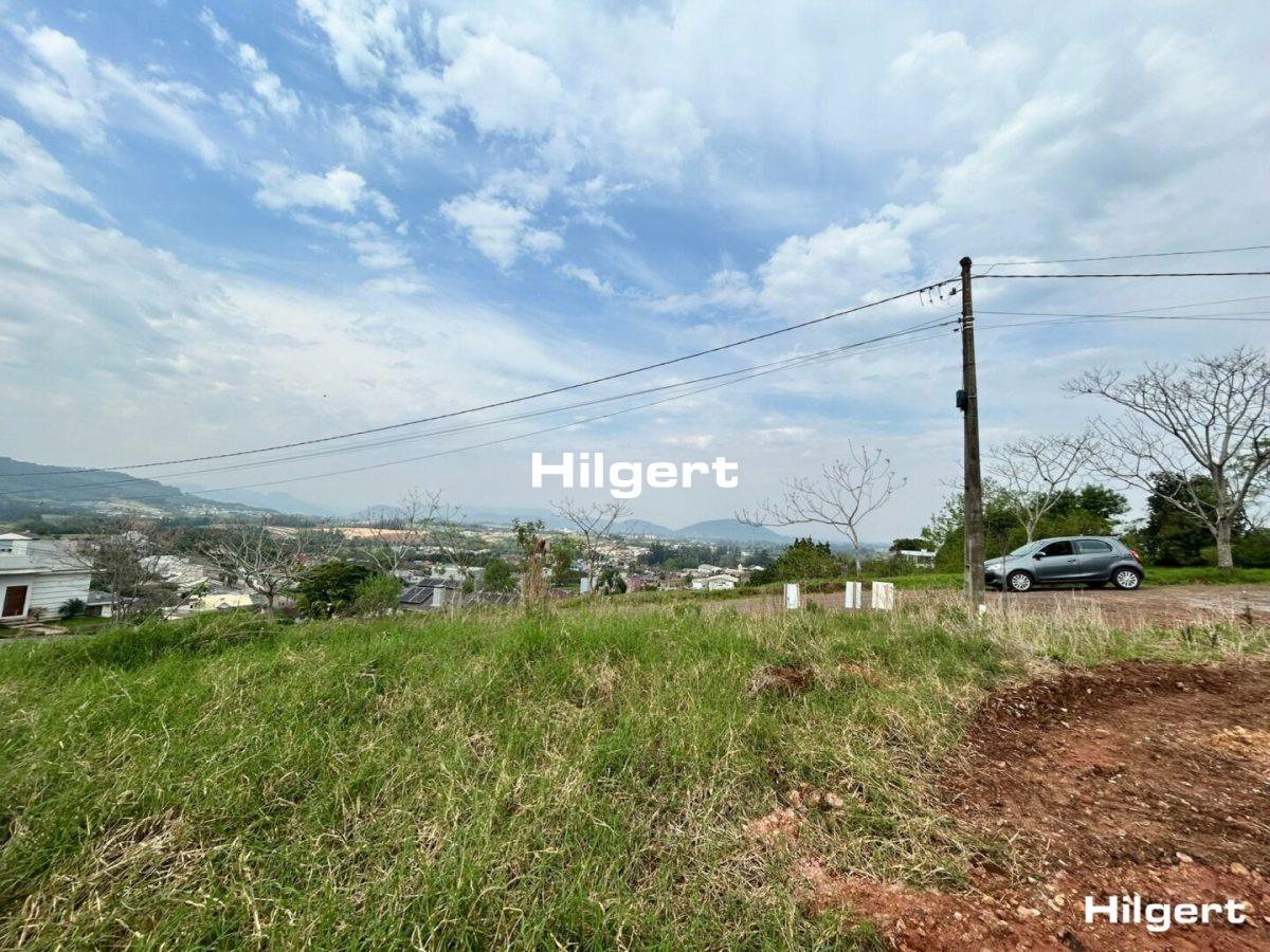 Terreno de 360m² com vista – Bairro Bela Vista