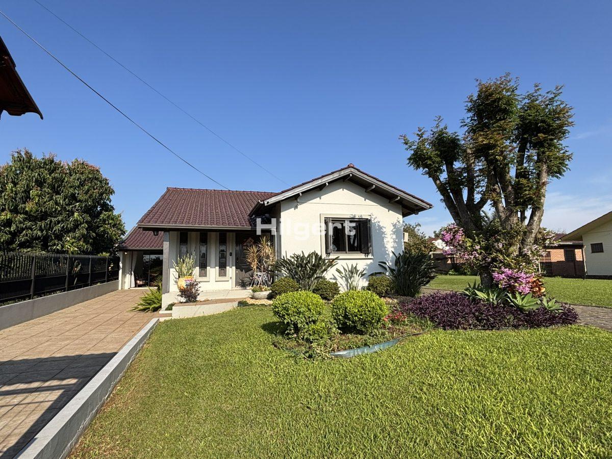 Casa em terreno de 1.157,84m² – Bairro Aimoré
